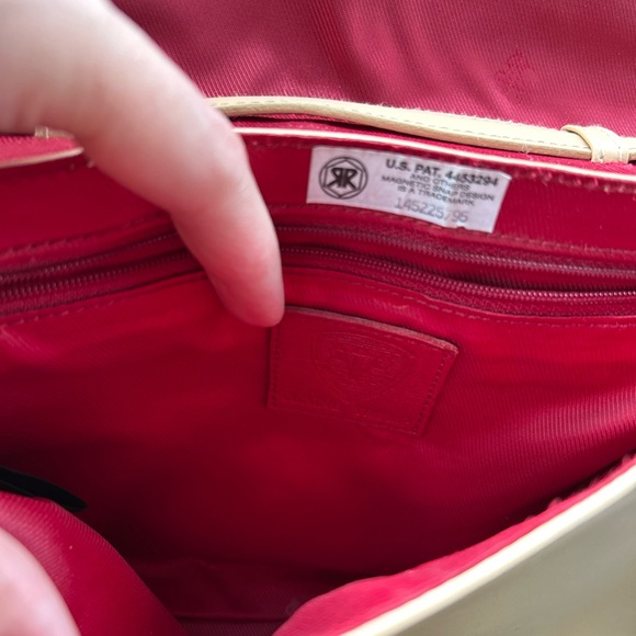 Blaine Trump Beige Leather crossbody Handbag - Picture 7 of 10